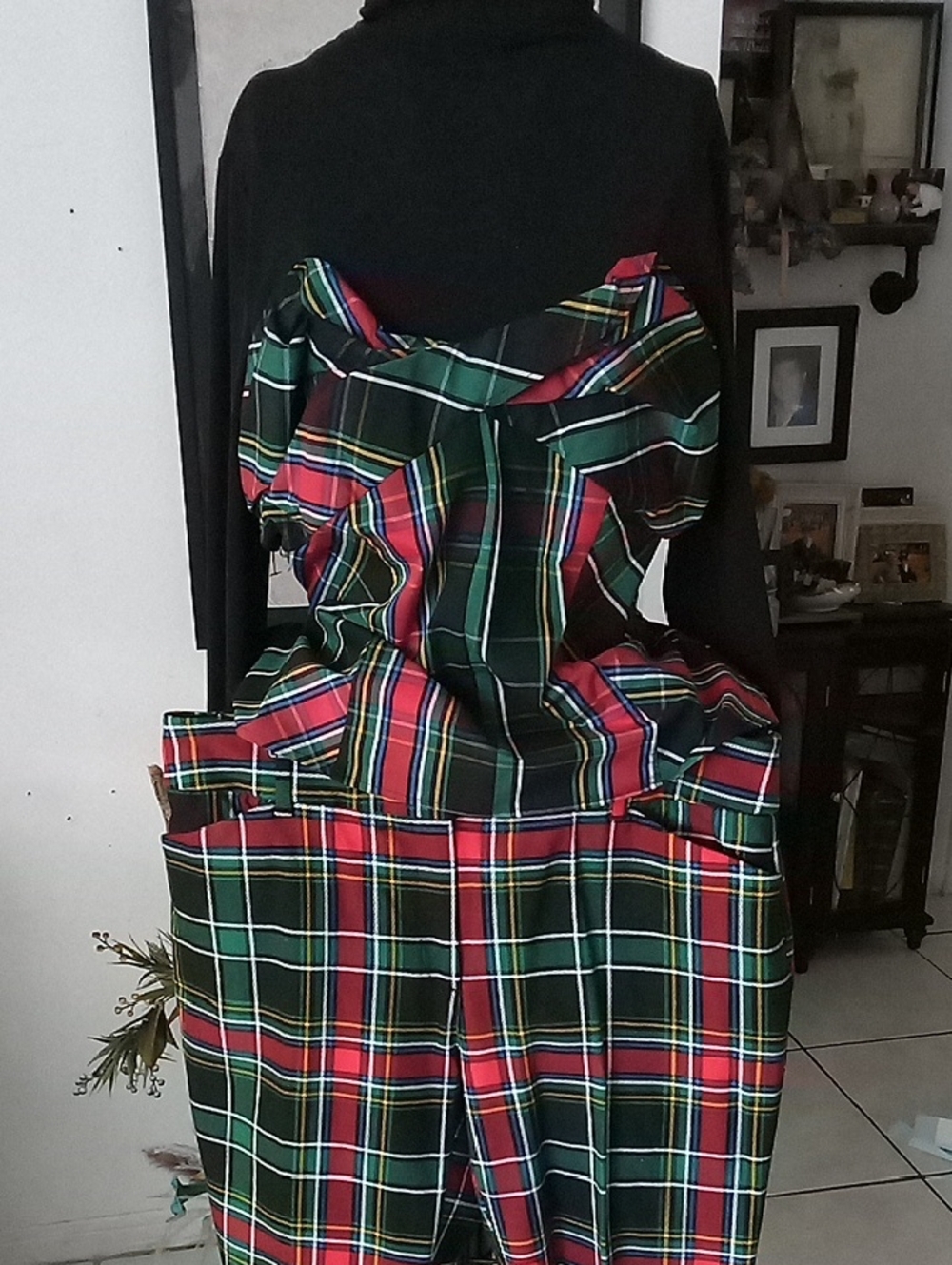 New York & Company Plaid  Pants Set - Red, Green, Black Size 14